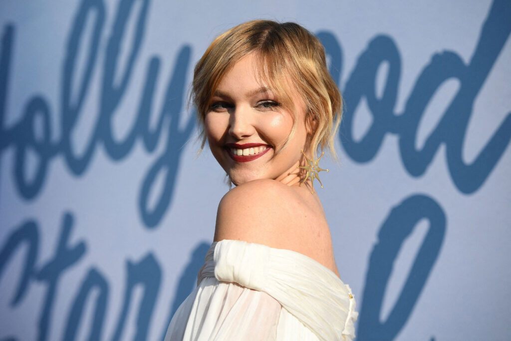 Grace VanderWaal Disability